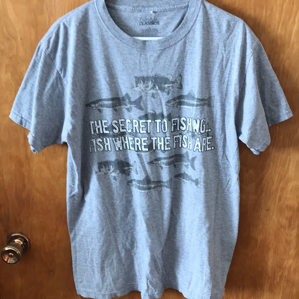 Gray. T-shirt  with fish